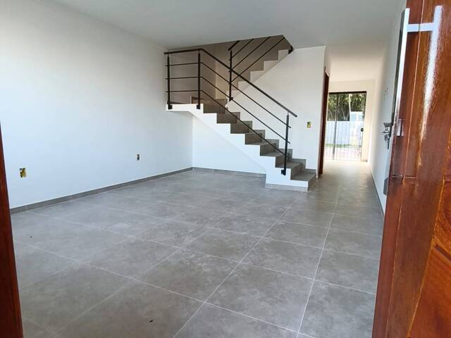 #383 - Sobrado para Venda em São José - SC - 2
